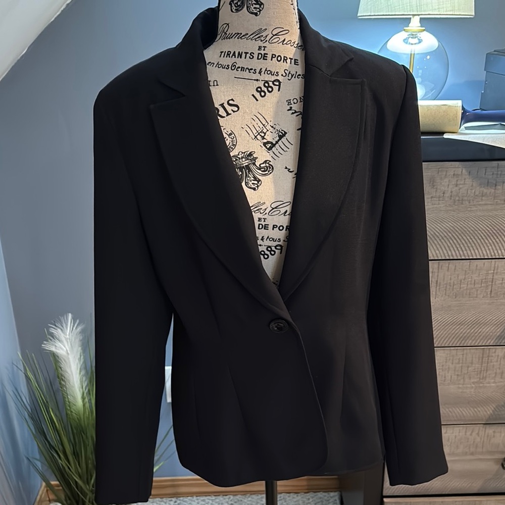 Hugo Buscati Black Garment